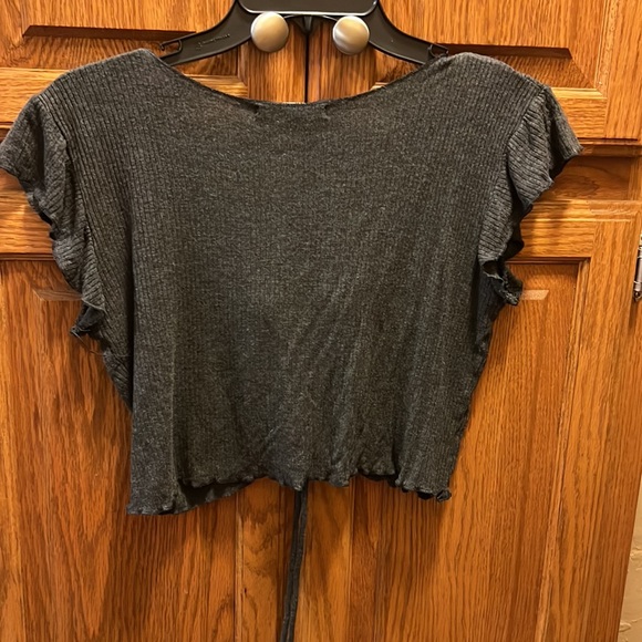 Crop gray top size L - Picture 2 of 2